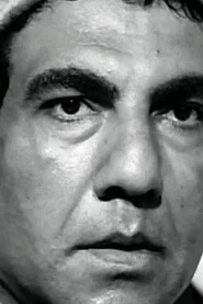 Photo of Ezzat Abdel Gawad as نشال
