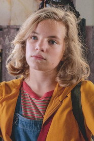 Photo of Emma-Louise Schimpf as Gaby