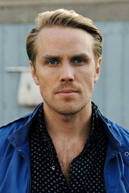 Photo of Gabriel von Berlepsch as Riley Cummings