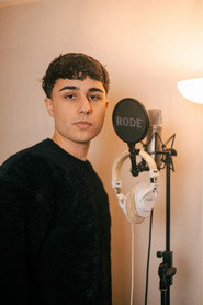 Photo of Ismael Noriega as Cantante