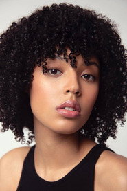 Photo of Miriane Carine as Contato