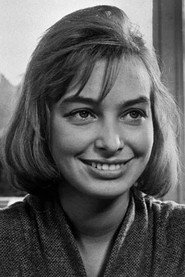Photo of Niele Vikiraite as Valentina