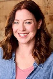 Photo of Loa Allebach as Evie