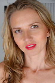 Photo of Alina Long