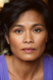 Photo of Tess Lina as Aunt Lauren