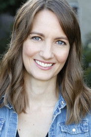 Photo of Lisa Renée as Alice