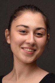 Photo of Gülce Adıgüzel as Yasemin