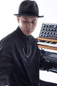 Photo of 大楠雄蔵 as Keyboards