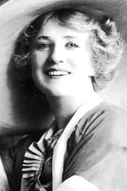 Photo of Carrie Reynolds as Mrs. Algernon Dovey