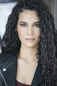 Photo of Pegah Ghafoori as Fatima