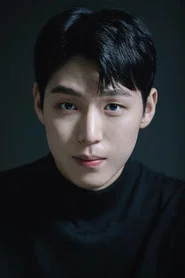 Photo of Yoon Gi-su as Lee Seong-jae