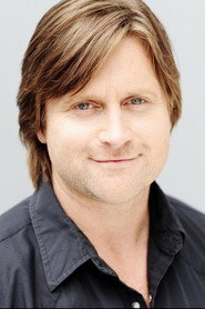 Photo of Jacob Allan as Les