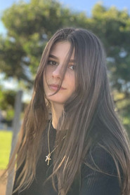 Photo of Eleni Linou as The Victim