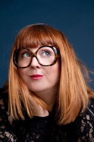 Photo of Lola Cès as Cathy