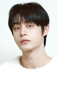 Photo of Kim Ji-woong as Ji Ho-jun