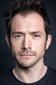 Photo of Joris Gratwohl as Robert