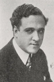 Photo of Bradley Barker as Holcomb Lee