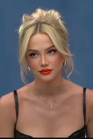 Photo of Sara Kolami as Eleni
