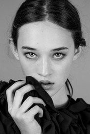 Photo of Elizabeth Davison as Yoshimi