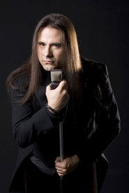 Photo of Andre Matos as Vocalista