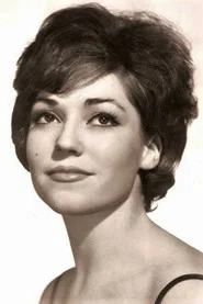 Photo of Alicia Tomás as África