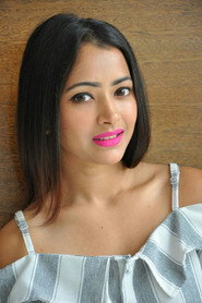 Photo of Shweta Basu Prasad as Shobha Pathak