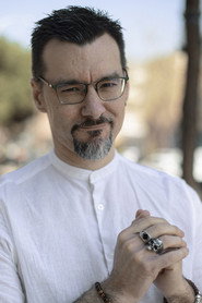 Photo of Lorenzo Ayuso as El Alumno