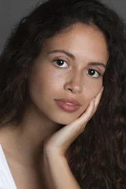 Photo of Inês Custódio as Zeza