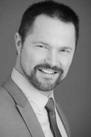 Photo of Pete Thias as Andreï Padirov