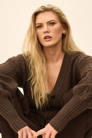 Photo of Ella Loudon as Joan
