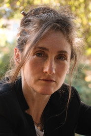 Photo of Dominique Jambert as Elizabeth