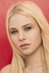 Photo of Shayla Beesley as Leanne