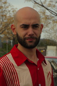 Photo of Óscar Prades as Iván