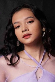 Photo of Ava Velasquez as Julia