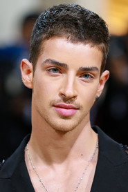 Photo of Manu Ríos as Eneko
