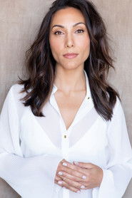 Photo of Elisa Menniti as Dr. Ray