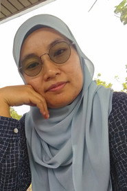 Photo of Darenna Syahida Suib as Guru Besar
