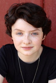Photo of Lachlan Watson as Theo Putnam