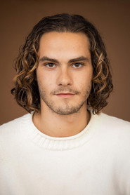Photo of Francisco Monteiro Lopes as Guilherme