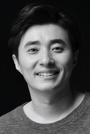 Photo of Sung Yeol-seok as Alcohol Receiving Soldier