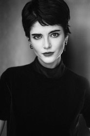 Photo of Ainsley Seiger as Taylor Prout