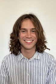 Photo of Saúl Mendoza as July