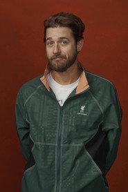 Photo of Kyle de Vre as The Bartender