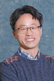 Photo of Lee Hyuk-rae as Self