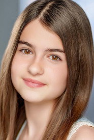 Photo of Bianca Sas as Daphne
