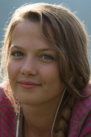 Photo of Kine Bortheim Jentoft as Sarah