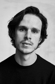 Photo of Taylor Frost as Francis Baker