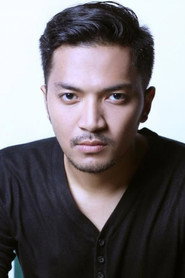 Photo of Ihsan Tarore as Iwan dewasa