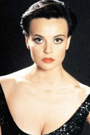 Photo of Sema Yunak as Ayşen
