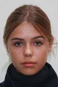 Photo of Philippa Schöne as Emily